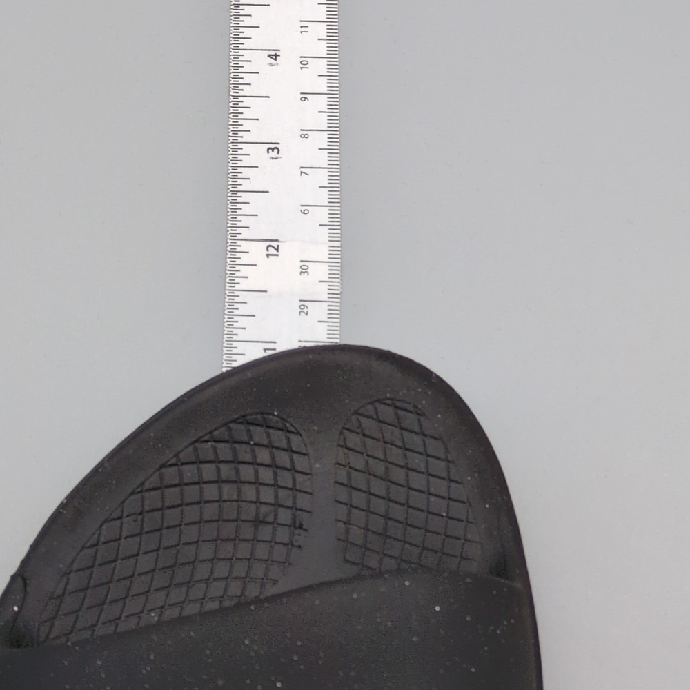 OOFOS Black Recovery Slide Sandal, men size 6/women size 8 good condition - Picture 3 of 10